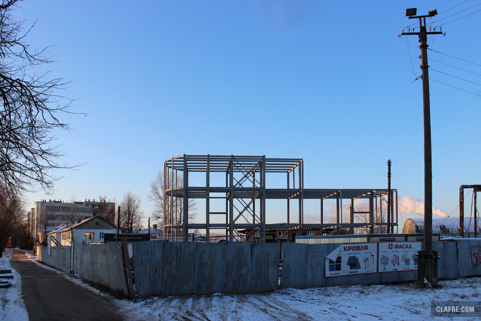В Северном районе Великого Новгорода строят центр бытового обслуживания населения