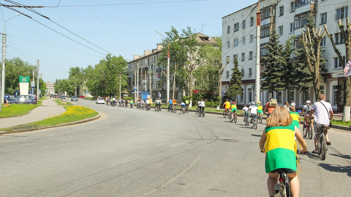 Велопробег по улице Германа