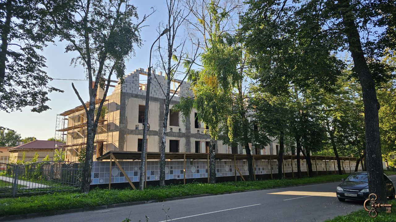 Реконструкция нежилого здания 13 по Тихвинской улице