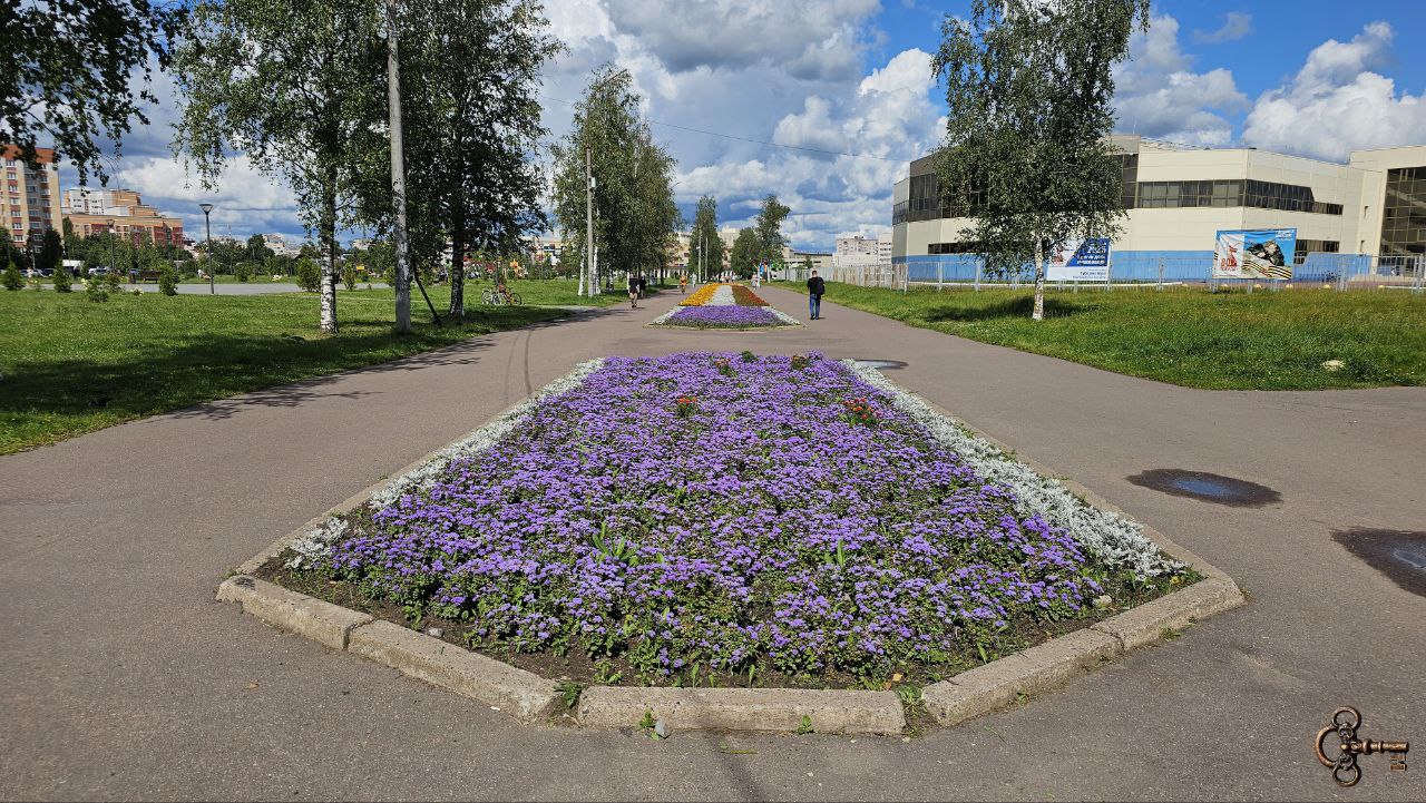 Подписан контракт на содержание цветников в Великом Новгороде