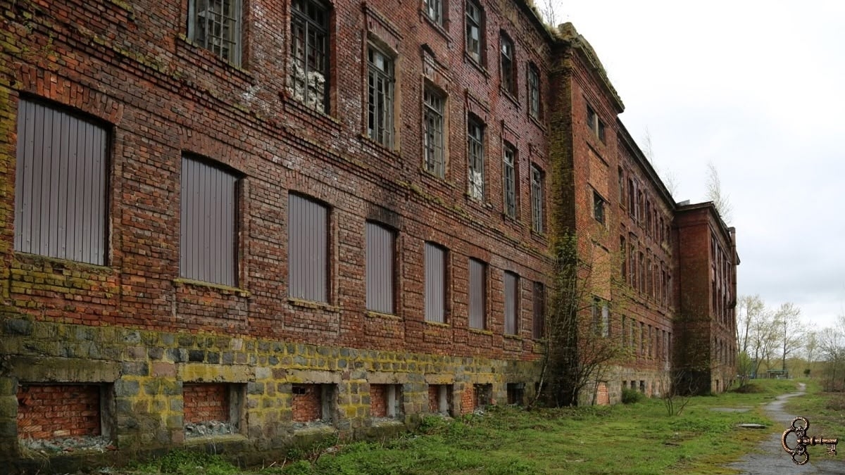 Здание духовного училища Деревяницкого монастыря приспособят под апартаменты