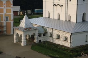 Вход в Спасо-Преображенский собор