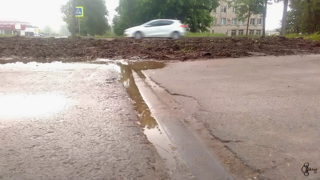 Переезд у Черепичной улицы