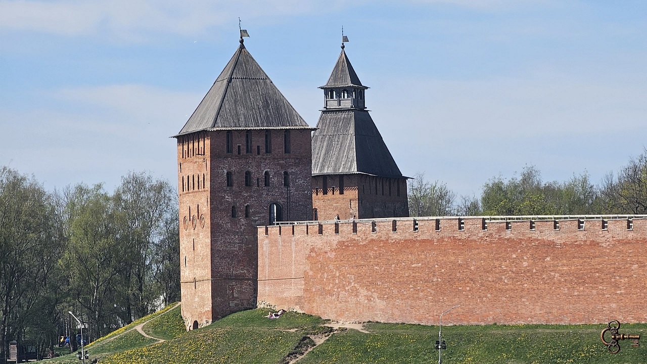 Дворцовая башня